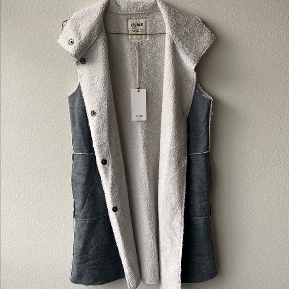 Dylan Los Angeles - Sherpa lined, denim look vest